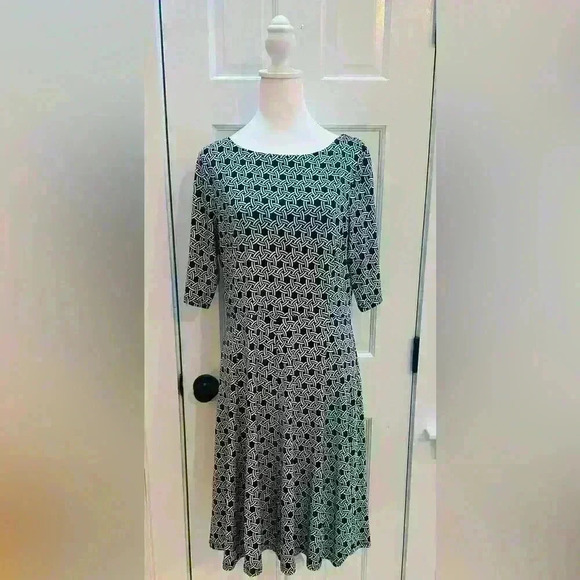 Charter Club navy blue and white flared  dress size M, 1/2 sleeves. - Picture 8 of 8